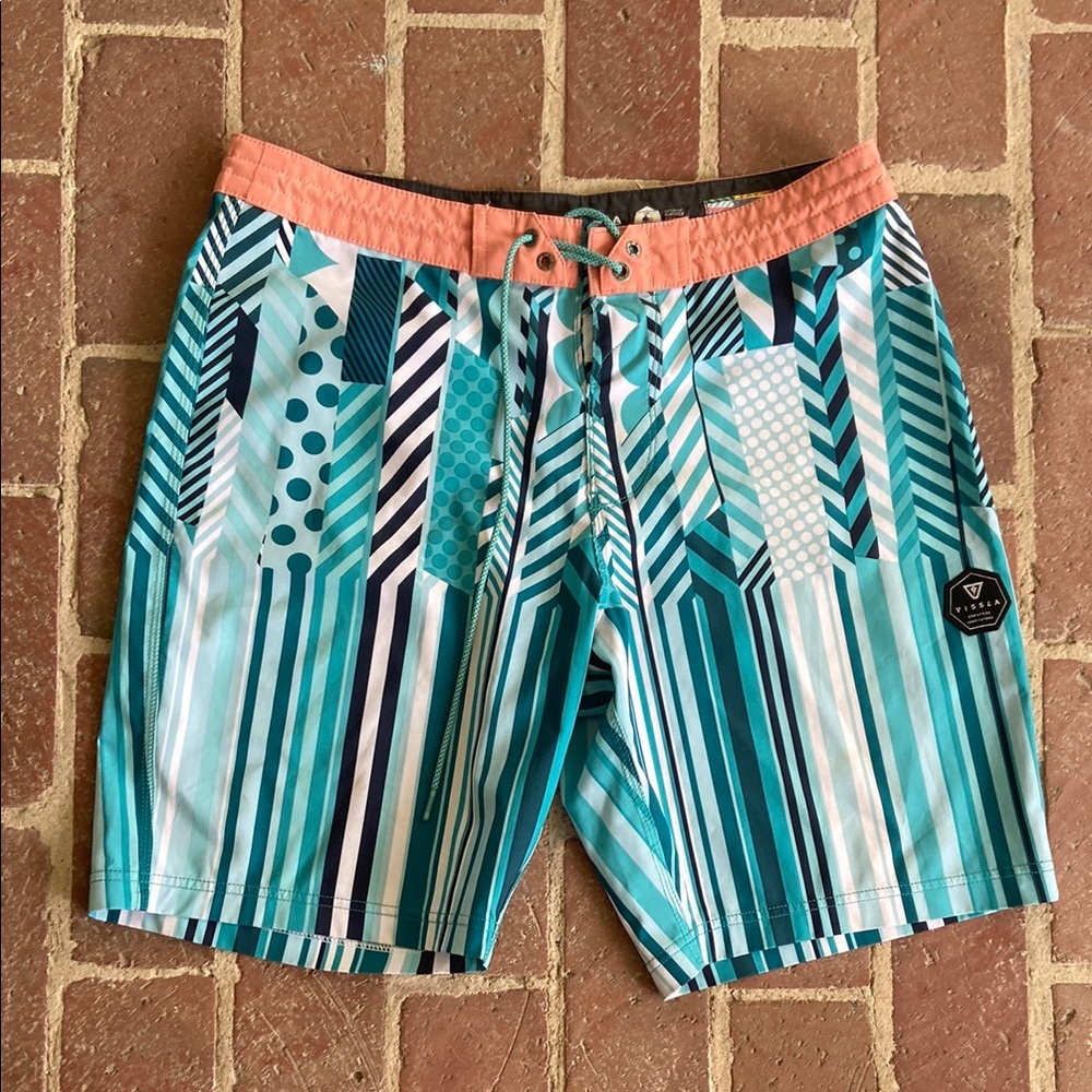 VISSLA Like New Blue and Orange Board Shorts Swim